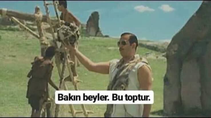 Liyakatın milyon dolarların çöpe gittiği bir ülkede futbol anaca bu kadar olur #millitakım 😏