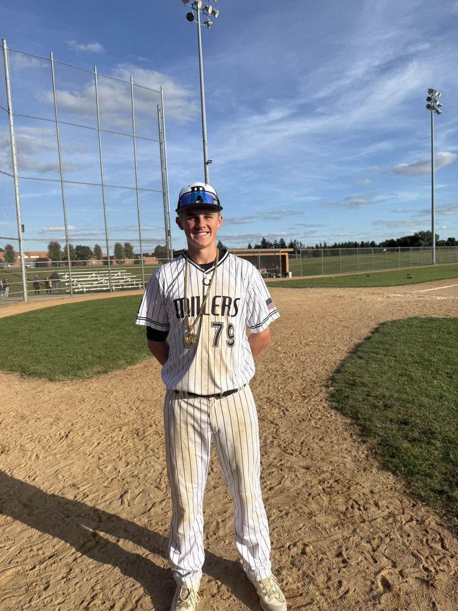 16U <a href="/pitch2pitch/">Pitch 2 Pitch 📈</a> Landgrebe with 14-4 mercy-rule win to complete the weekend sweep at the Fall Club Championships. 

<a href="/WMiriovsky2/">Will Miriovsky</a> 2/2 HBP 2R
@j_bulthuis 2/3 R 2RBI
<a href="/MacWarren009/">Mac warren</a> H R 3RBI
@jacobrossum H 2HBP R 2RBI

$$$ man of the game
<a href="/carshaug_14/">Carson Haugen</a> 2/3 3R SB 2RBI