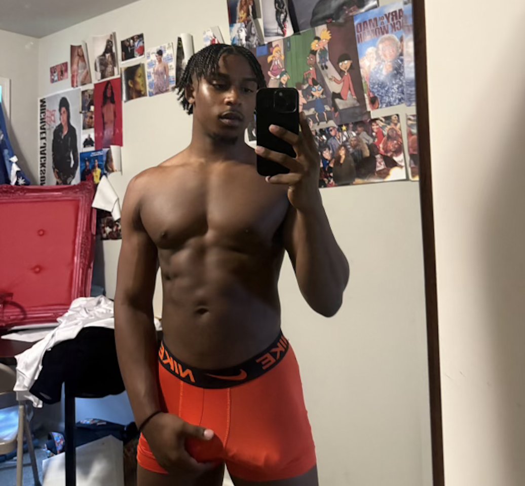 DeandreGodX's tweet photo. My nudyz unlock when anyone writes "hey" https://t.co/DWgMvzHmDR