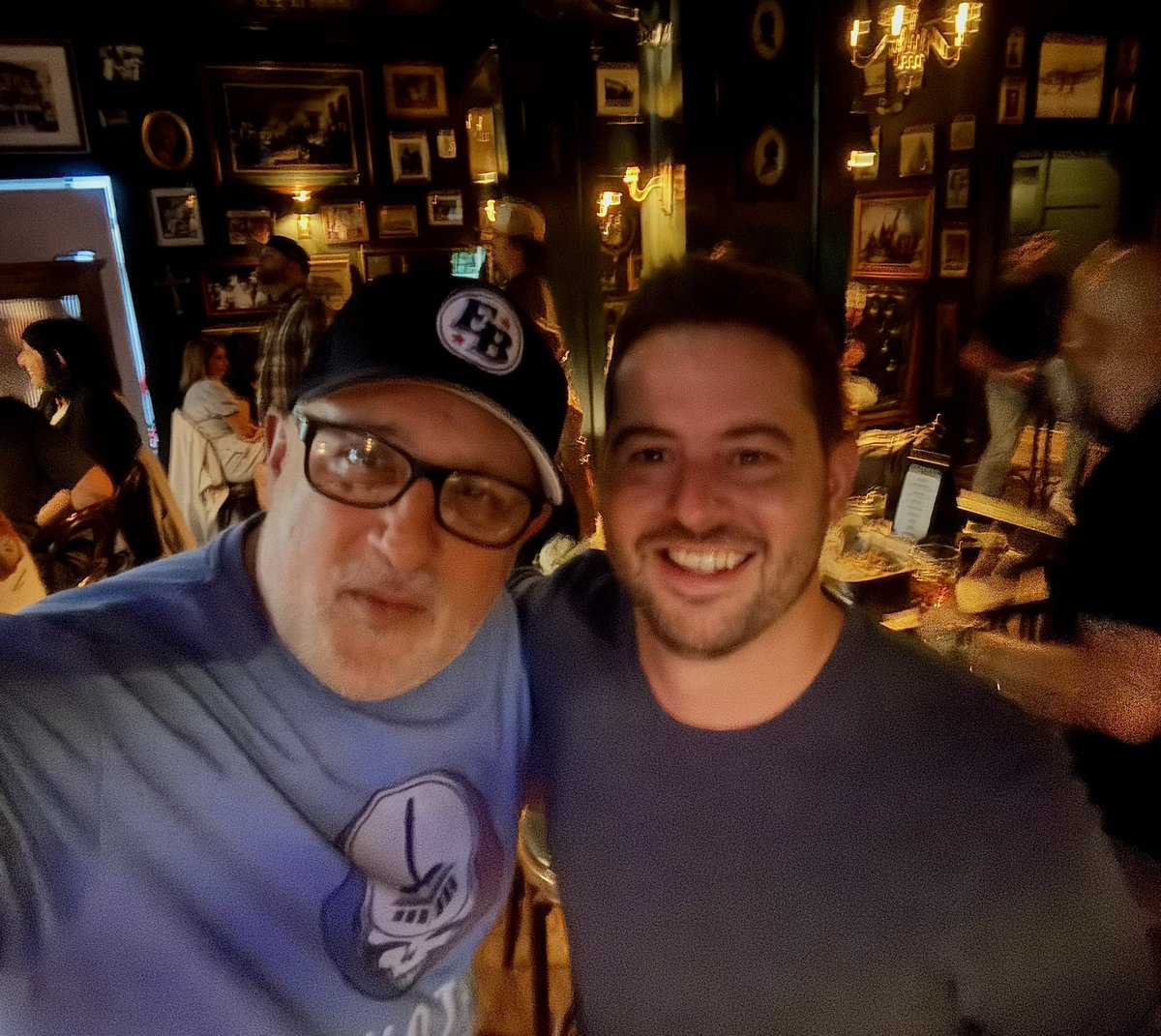 Centazzo's tweet image. Possible coffee table book:
“Minifans In the Wild”
No he was not dangerous, yes he  is a @kirkminshow teammate and a brother for life. 
Welcome to Warren bitches. Cheers @joninwarren