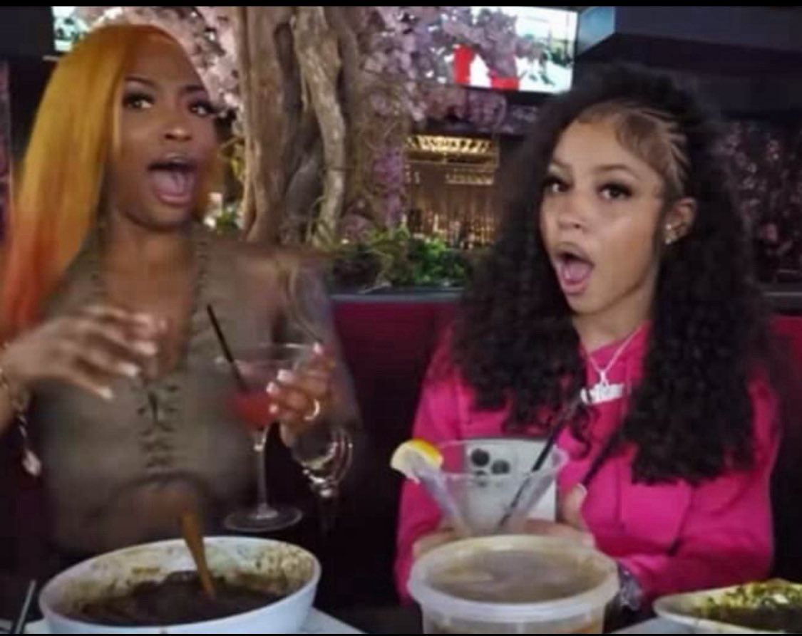 carmella & bellas fan (@mellas_bella) on Twitter photo 