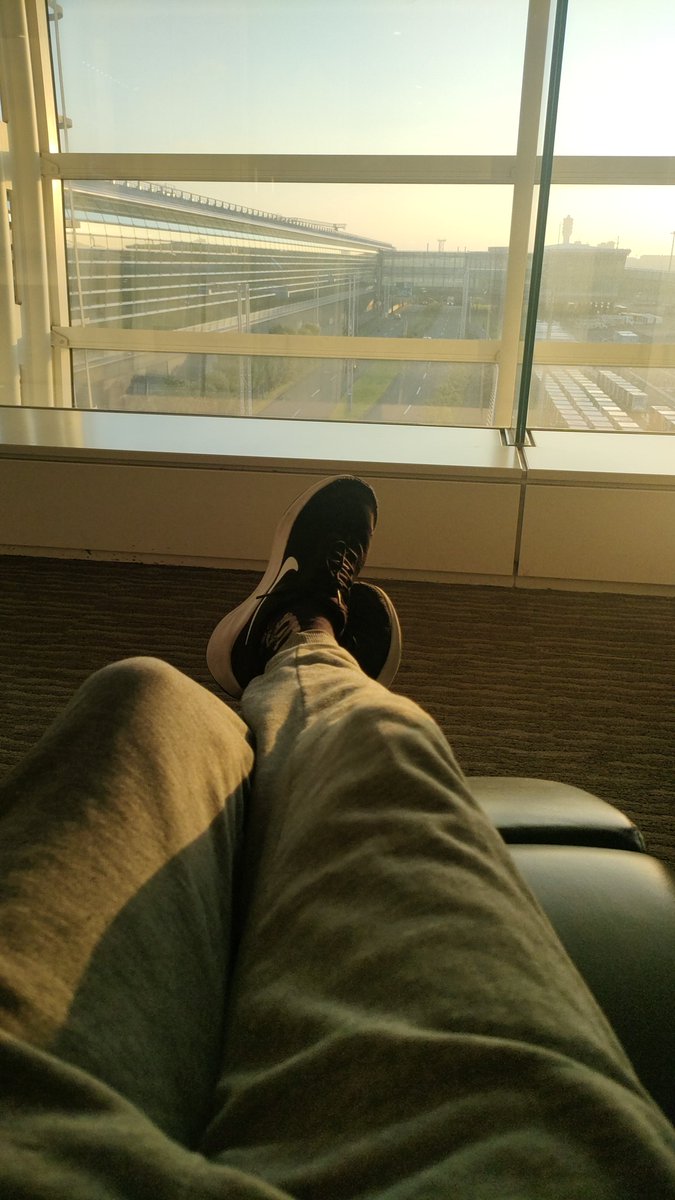 En Haneda, esperando el vuelo a la Argentina 🇦🇷 Sólo voy 20 días pero la verdad no tengo idea con lo que me voy a encontrar por allá