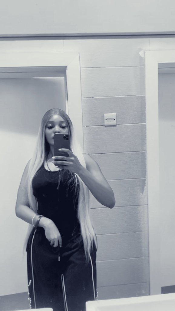 Hi 👋 
Small accounts/Creators 
I help accounts like you find their path in web3

I grew from 0-45k followers in 8 months 
Went from Broke to 5 figures Monthly in web3 (Same time frame)

Follow me turn my notis On
And tell me what stage of your journey you are currently?