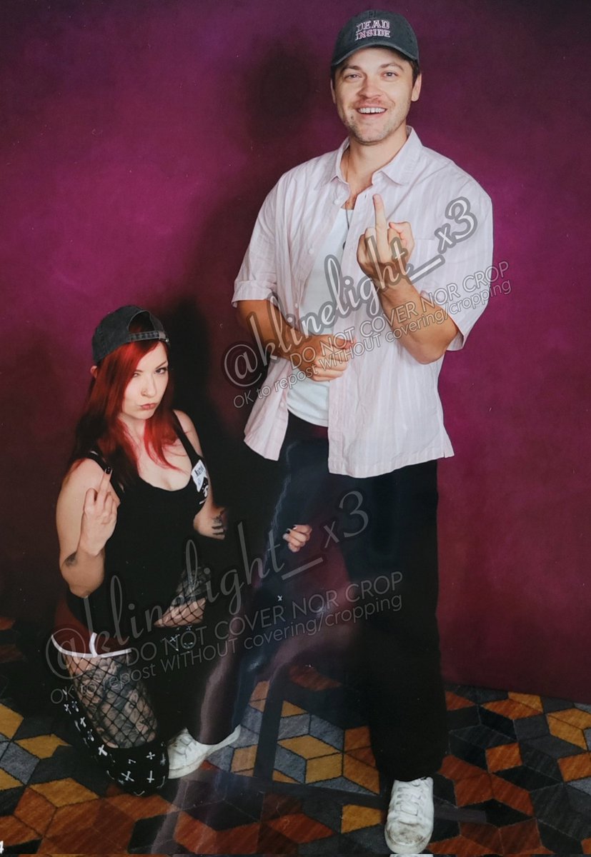 Moonlit_Impala's tweet photo. Happy #SupernaturalSunday fuckers 🖤
I love how he chose the silly face when I asked him to be smug, and then later he did a smug face when he was supposed to make a silly face 😅
#SPNCHI #SPNCHICAGO #AlexCalvert #AlexanderCalvert https://t.co/e3xUX2ISQs