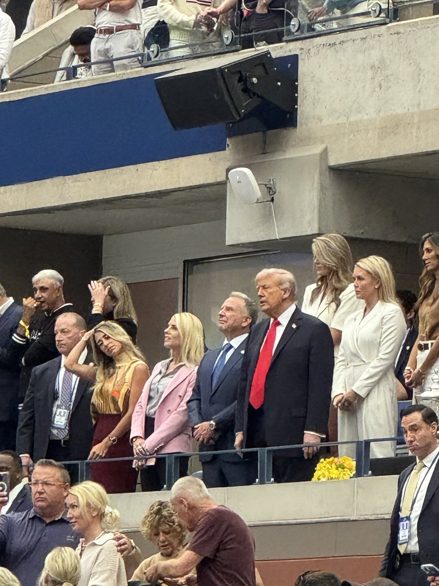 RationalinNoVA's tweet photo. My niece is at the U.S. Open and snapped this picture of DJT and his entourage.  It looks like he’s with Witkoff, Pam Bondi and apparently Karoline Leavitt to his left. Not sure about the others. https://t.co/j66TfYPf9c