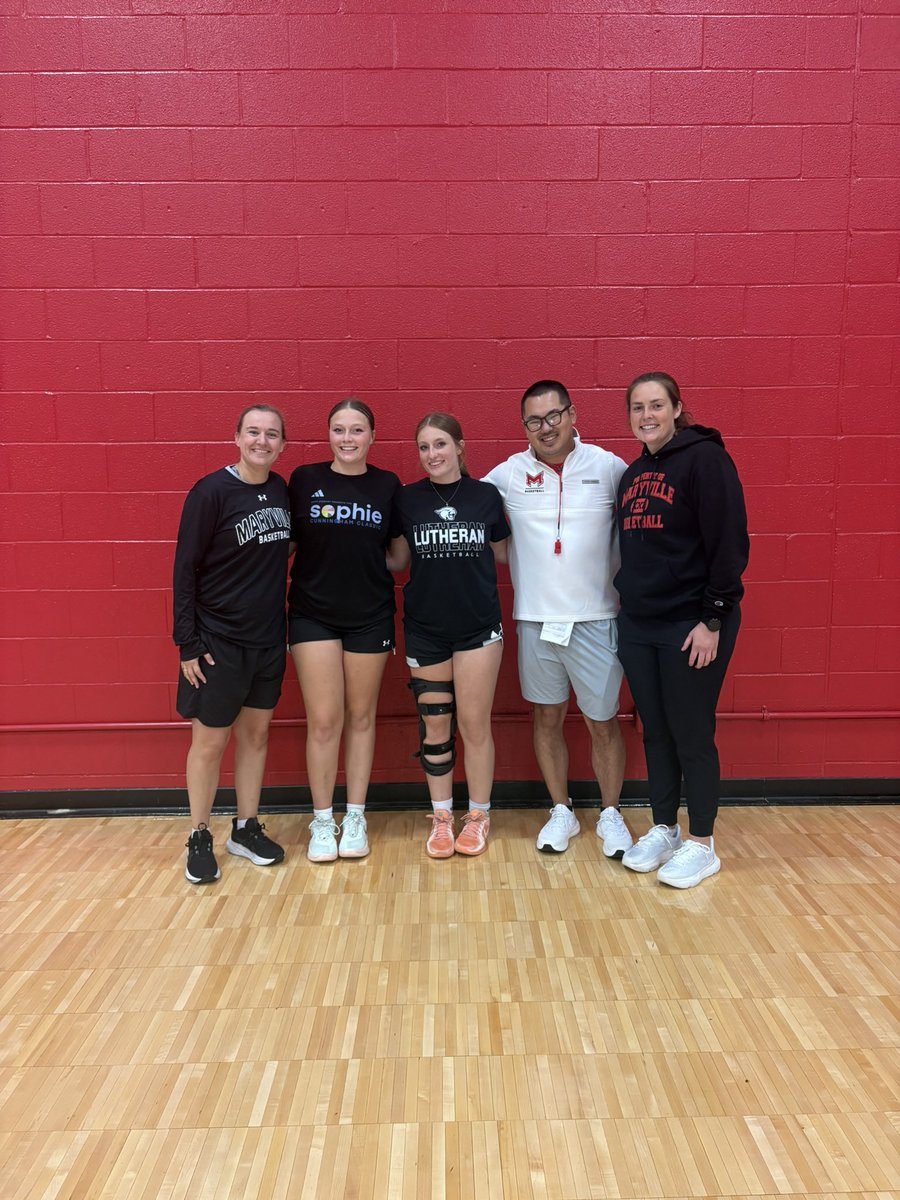Thank you so much <a href="/MaryvilleWBB/">Maryville Women's Basketball</a> for a great elite camp! Always so fun being in the gym with great energy! Thank you <a href="/BritaHand/">Brita Hand</a> , <a href="/Briemurphy_/">Brie Murphy</a> , and <a href="/max_ethridge/">Max Ethridge</a> !