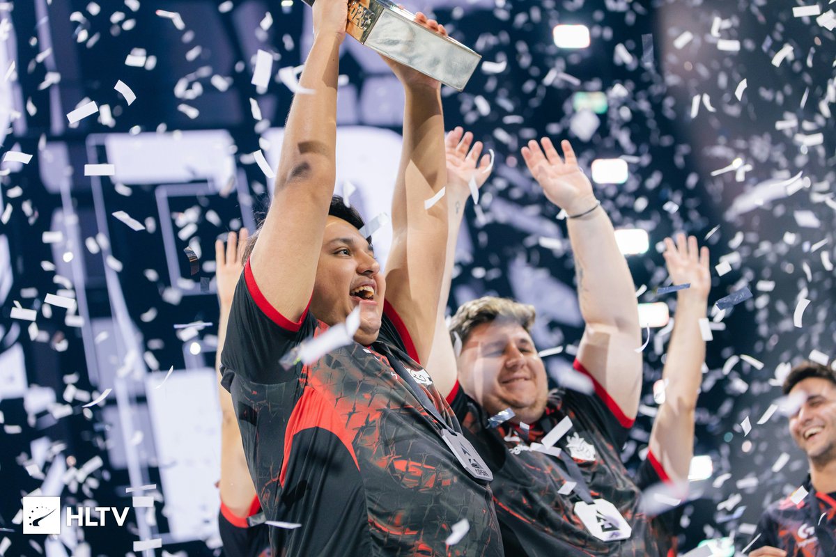 HLTVorg's tweet photo. Third BLAST Trophy 🏆👀 @G2malbsMd 

📸 @theMAKKU https://t.co/Tavugr5uNZ