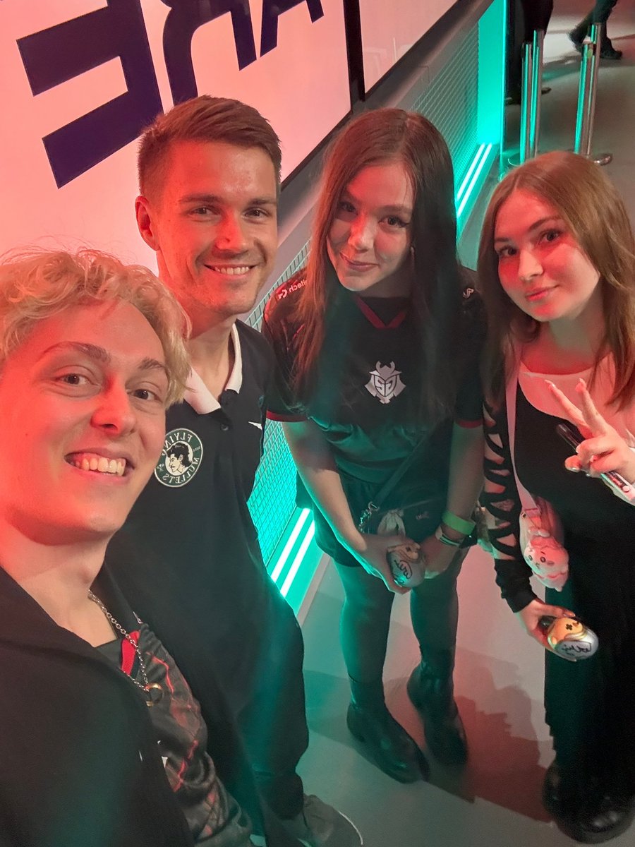 milumellow's tweet photo. 🐐🐐@TolkinLoL @LoLSola ⋆⸜(˙꒳​˙ ) https://t.co/OyO0eGh0GM