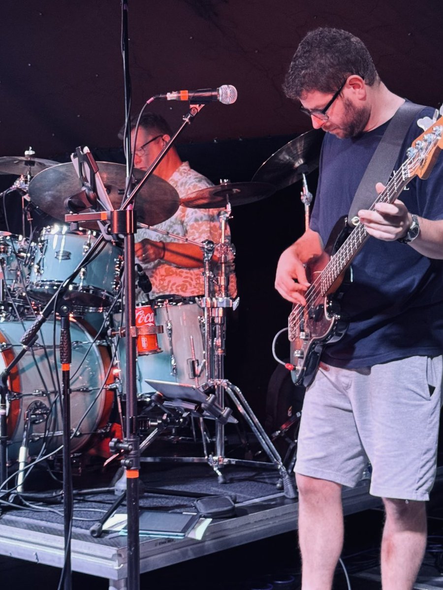 THANK YOU WISBECH… an absolutely amazing crowd from start to finish. During all the excitement, however, our drummer Andy has somehow managed to take a selfie of us with the audience that didn’t include the audience and barely included the band! 😂😂😂