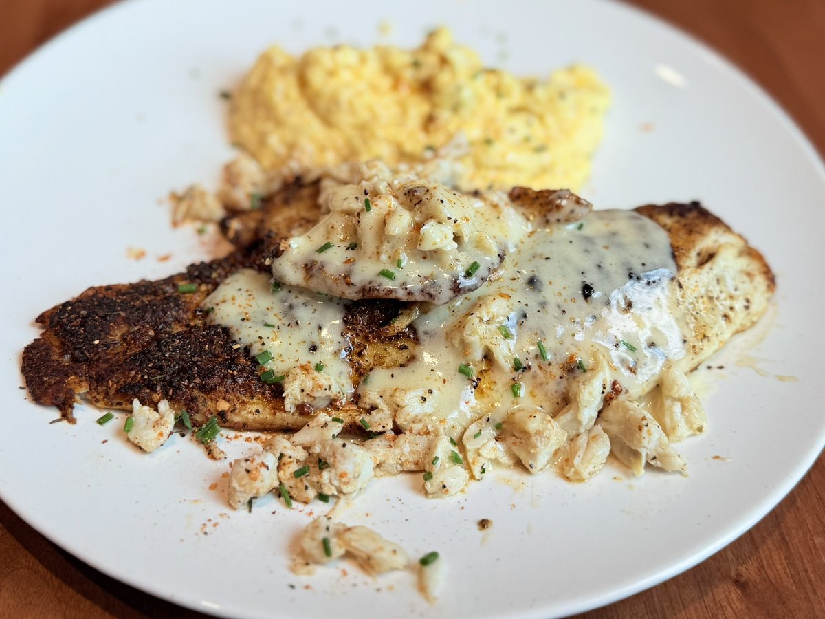 RenferdJoseph's tweet photo. Each week I celebrate my wins (big or small) by doing something I enjoy. Got some great news this year about a growth opportunity—stay tuned. Blackened redfish, w/crab meat and grits. 🔥 🔥 #WinnersWin #Foodie #SampleKing https://t.co/LJjOT0XVQP