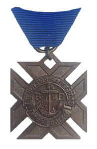 A posthumous award of the BB Cross For Heroism to John Garry Loan (1st Glenluce) in 1953.

It was part of a double award of the cross.

Read what happened here >>thebbmuseum.org/the-boys-briga…