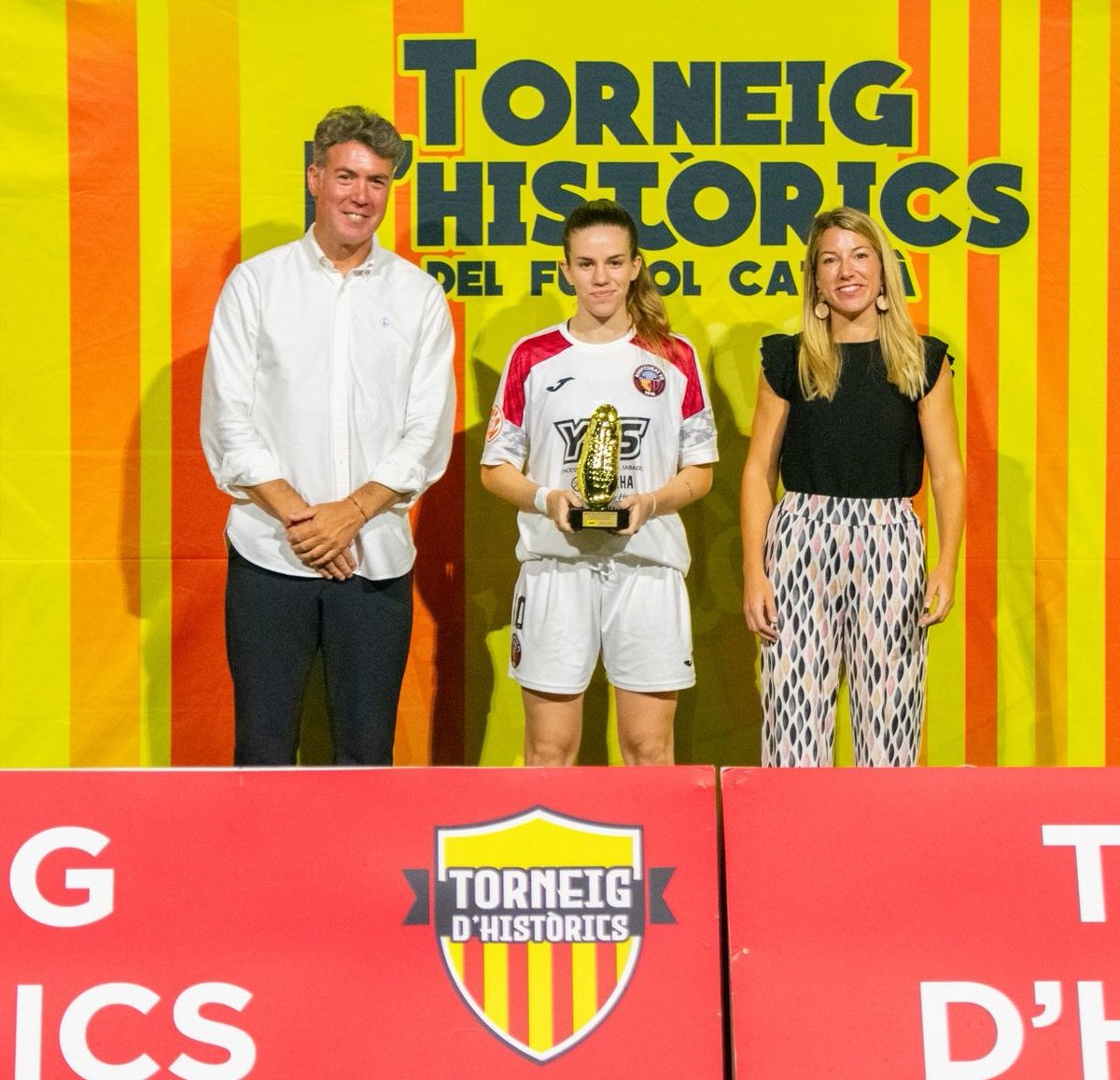 Torneig d'Històrics (@thistorics) on Twitter photo 🎖️ Reconeixements #Històrics25!
🏅 Premi MVP del Torneig ⭐️
🏵️ Per a Lydia Bellmunt, del <a href="/SantCugatFC/">Sant Cugat FC</a>!
👏🏻 Enhorabona, Lydia!
#SomHistòrics #futfem 🎖️ Reconeixements #Històrics25!
🏅 Premi MVP del Torneig ⭐️
🏵️ Per a Lydia Bellmunt, del <a href="/SantCugatFC/">Sant Cugat FC</a>!
👏🏻 Enhorabona, Lydia!
#SomHistòrics #futfem