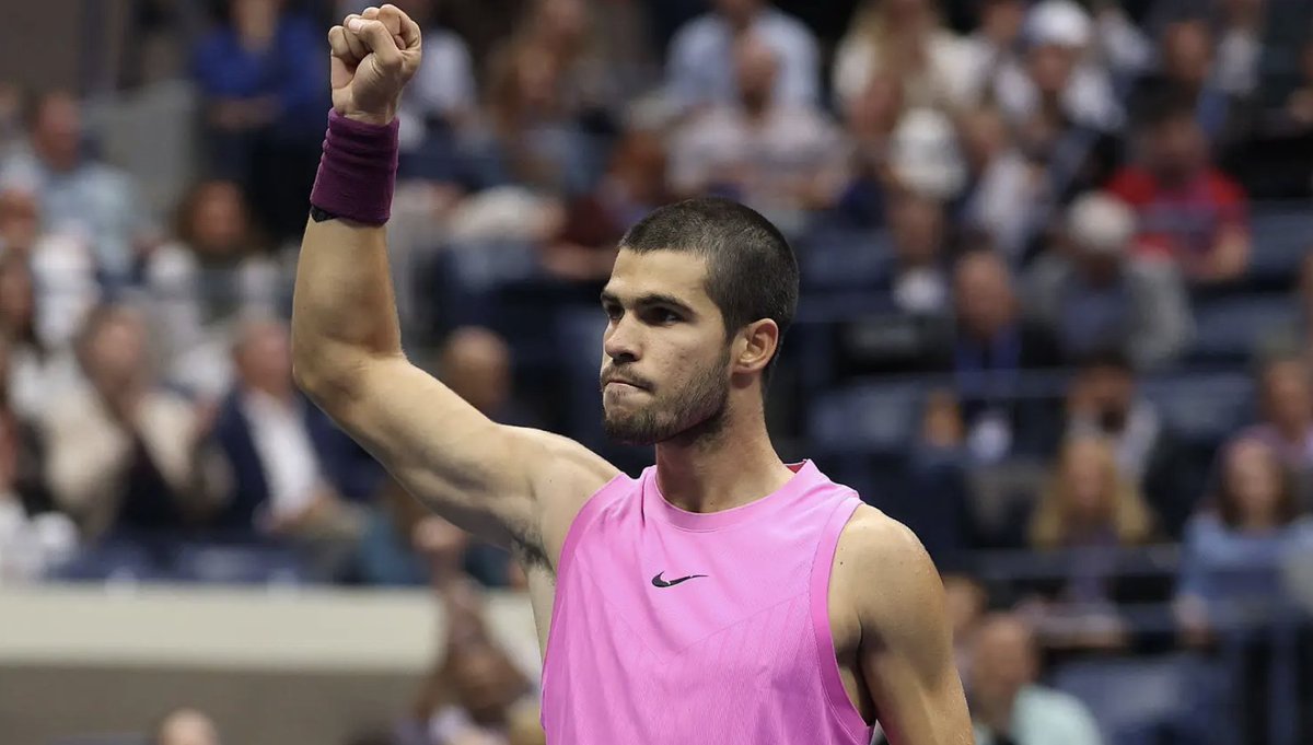 22 year-old Carlos Alcaraz defeats Jannik Sinner 6-2, 3-6, 6-1, 6-4 to win the #USOpen for the 2nd time.

6th Grand Slam title -- ties Becker and Edberg in the Open Era.

Back to world number #1 for the first time in two years. 

Best player in the world.