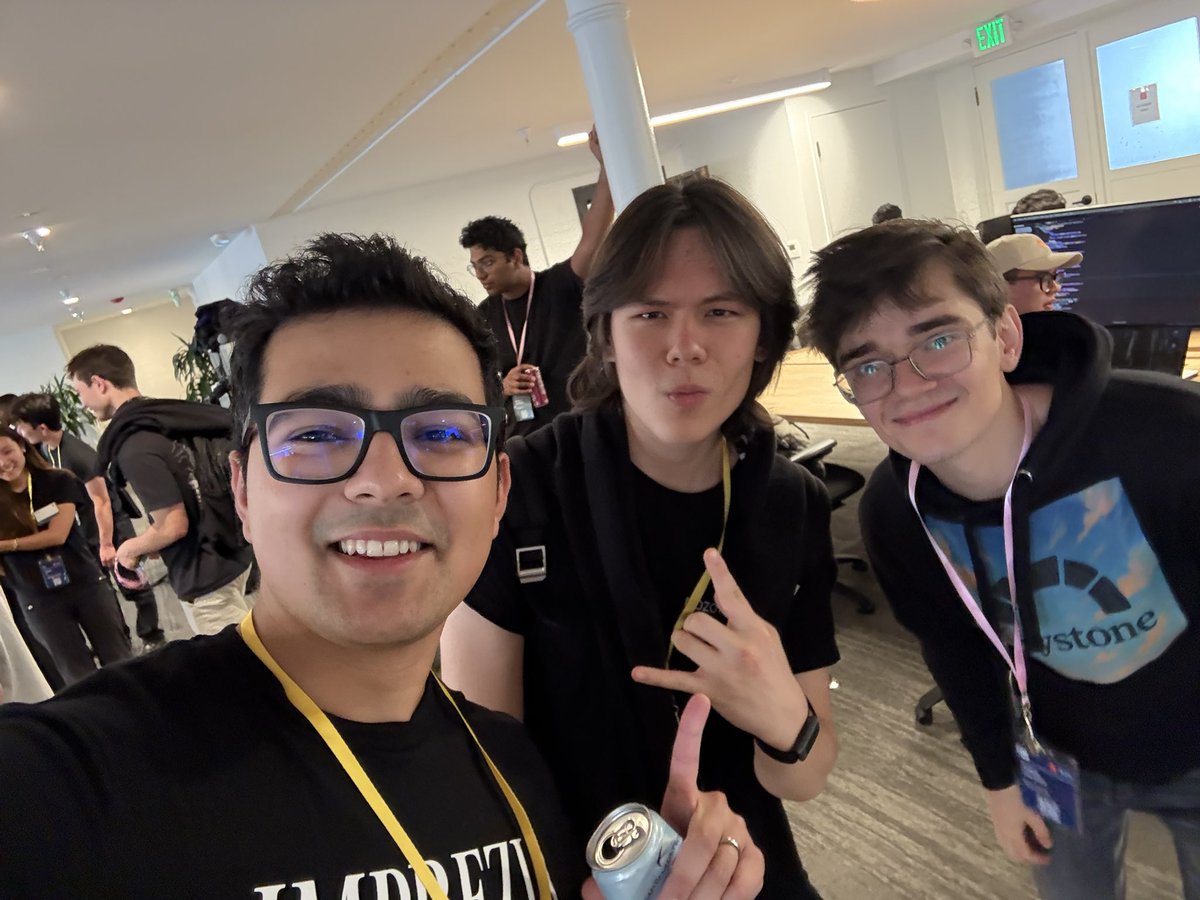 solo founder bois <a href="/ycombinator/">Y Combinator</a> alumni demo day LFG 🥳 <a href="/arlanrakh/">Arlan</a> <a href="/thepablohansen/">Pablo Hansen</a>