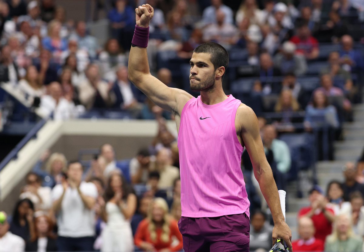 Rubii_10's tweet photo. Brutaaaal !!! 🎾👏👏 #1🥇 https://t.co/xwcoXPhhh1