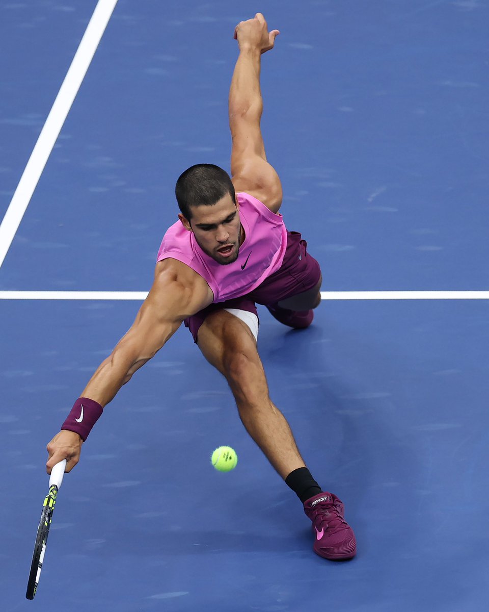 🧠🥚❤️ 

Increíble de nuevo, Carlitos. Desde el Decano felicitamos a Alcaraz y todo su equipo por la consecución de su segundo Us Open y por ese Nº1 en el ranking ATP 🙌🏻

A seguir enorgulleciendo a todo un país 💙

📸: <a href="/usopen/">US Open Tennis</a> 

#UsOpen #DondeElFutbolEmpieza