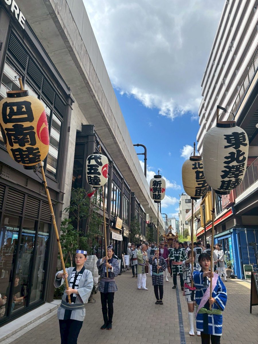 4SouthNorth's tweet photo. ✨令和七年 北澤八幡神社例大祭✨
二日間の渡御を無事に納めることができました。
年番を務めた四南睦会にとりましても、大きな節目となりましたのは、地域の皆さまや関係各位の温かいご支援のおかげです。
この場をお借りし、心より感謝申し上げます。ありがとうございました。 https://t.co/TQf88yXHIy