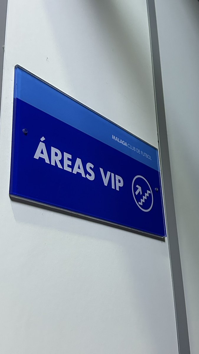 Ser del #MálagaCF es algo que trasciende los resultados. Es un sentimiento profundo que llevamos en la piel. 

Aunque el marcador no refleje la grandeza del equipo, ayer vimos ante el #Granada una entrega y un compromiso dignos de orgullo.

#SiempreMálaga