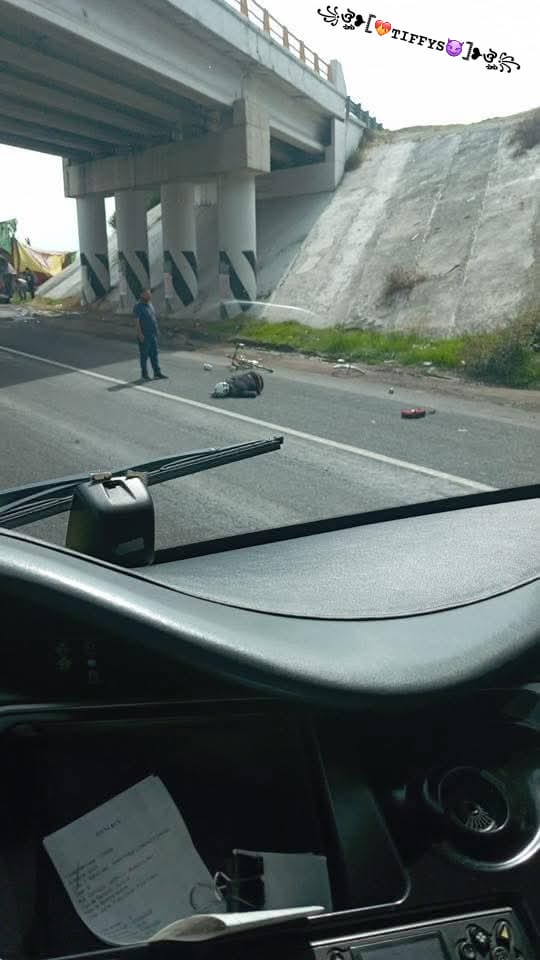 🚨🚴🏻  Atropellan a tres #ciclistas sobre la autopista México-Pachuca. Uno falleció y los otros dos están lesionados.

⚠️ El accidente ocurrió a la altura de Tolcayuca, abajo del puente de la autopista #ArcoNorte y con dirección a #Pachuca.

#ciclismourbano #QueSeSepa