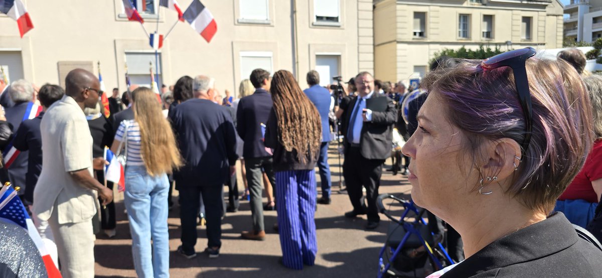 Commémoration aujourd'hui des 81 ans de la libération de Chelles 
Un devoir de mémoire envers les FFI et les civils chellois fusillés à la Cascade du Bois de Boulognes et à la mairie de Chelles. N'oublions jamais ces heures sombres et luttons contre le fascisme
#chelles2026