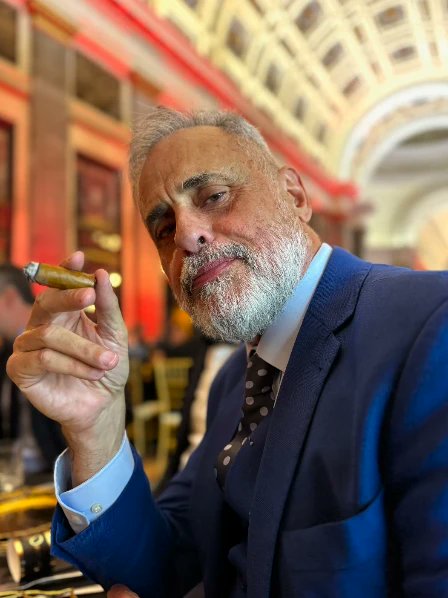 danircort's tweet image. Vayan preparando un monumento para este CHAD!!