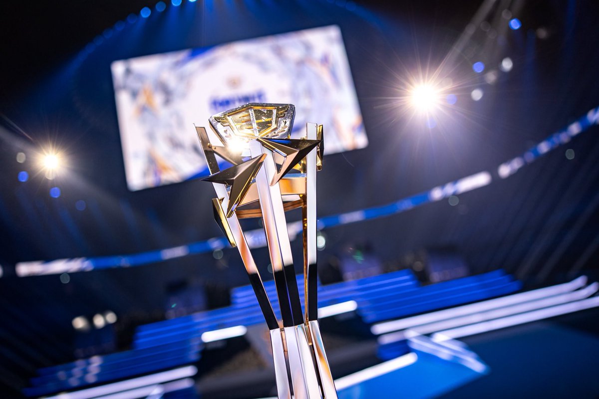 Revenja_'s tweet image. C’était l’événement Fortnite le plus suivis sur Twitch depuis la World Cup 2019… 

Fortnite n’est pas mort 😌