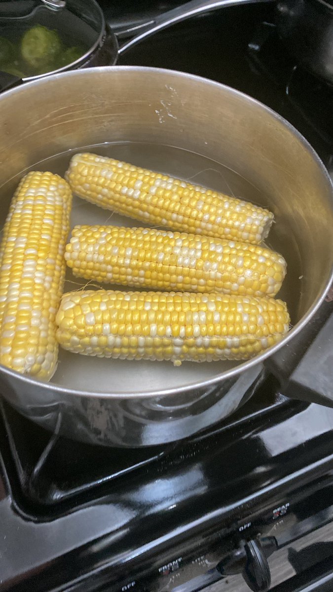 monkeyg50's tweet image. Collllll