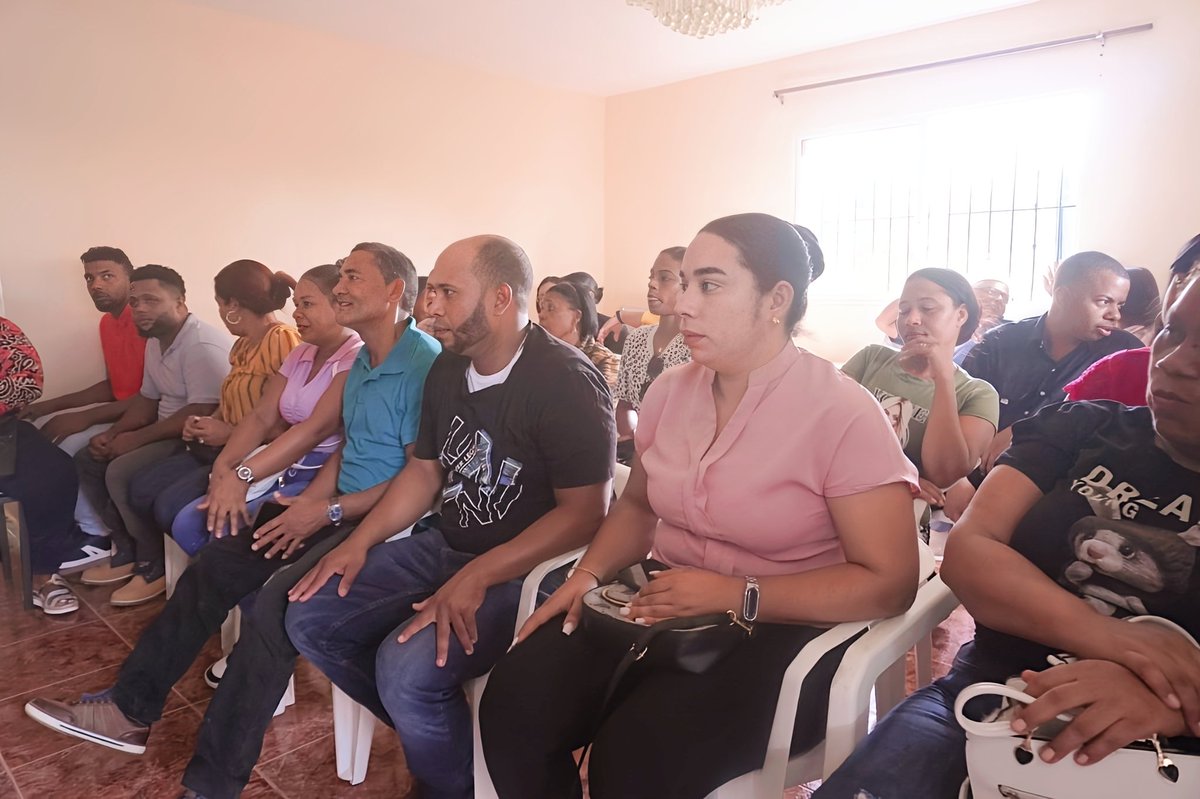 “La tarea inmediata de todos los miembros es organizar los equipos para continuar fortaleciendo nuestra gloriosa corriente. Vamos a unir esfuerzos. Esta es la corriente de la esperanza, de la victoria y del futuro”, expresó el Prof. Eduardo Hidalgo

desdelafuente.net/corriente-host…