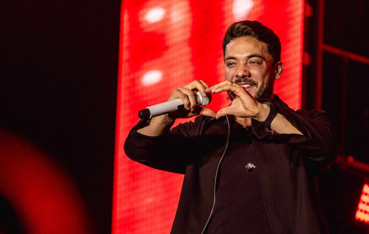 ego_brazil's tweet image. Wesley Safadão comemora aniversário no palco do Garota VIP RJ 🫶🏻🇧🇷💙
egobrazil.ig.com.br/wesley-safadao… #aniversárioWesleySafadão #Engenhão #EstádioNiltonSantos #GarotaVIP #GarotaVIP2025 #grandesshowsRiodeJaneiro #LéoSantana #MaiaraeMaraisa #músicaaovivo #showWesleySafadão #WesleySafadã...