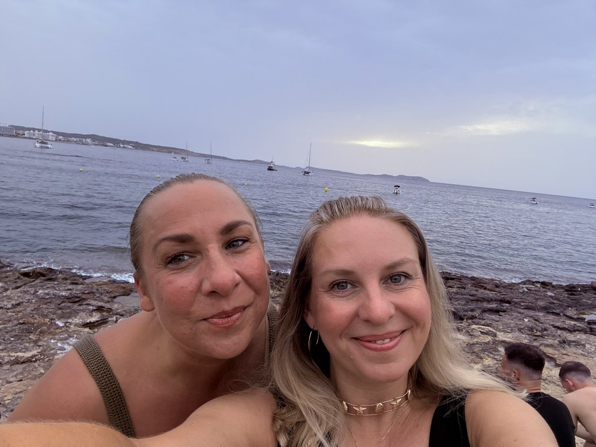 elainefitzp's tweet photo. #ibizavibes https://t.co/Wmobh9V54T