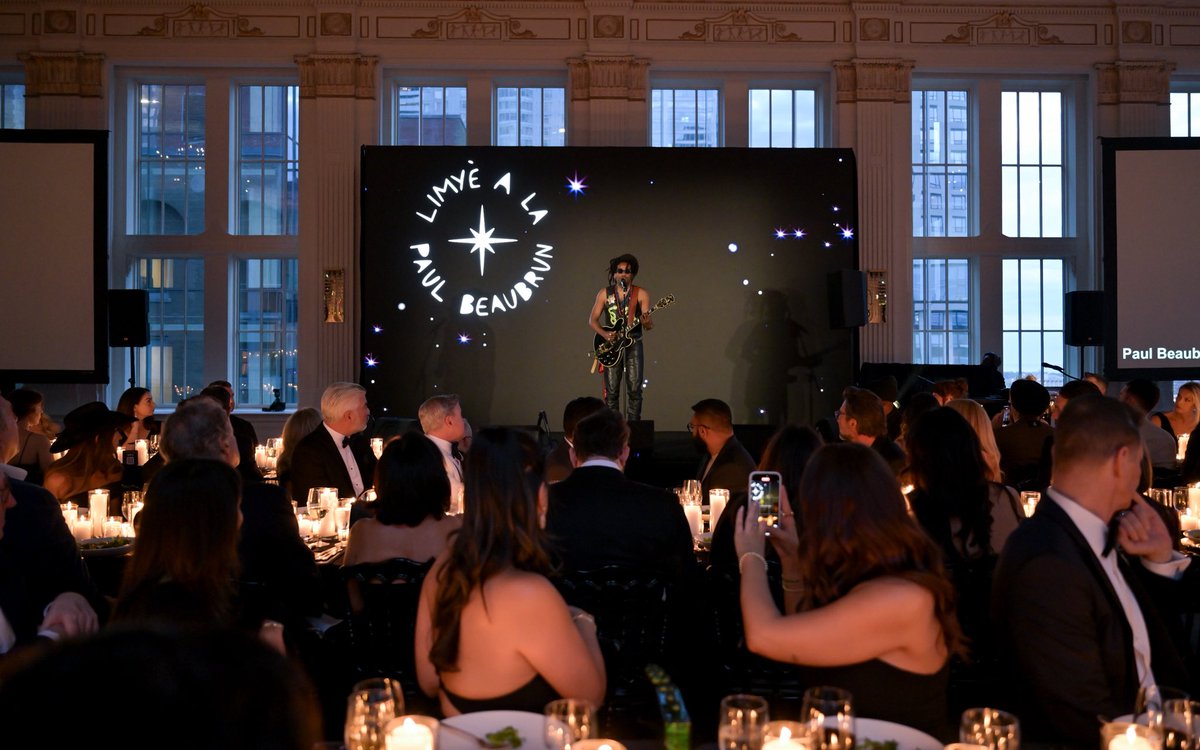 YON GWO MÈSI <a href="/artistsforpeace/">Artists for Peace and Justice</a> - so much awareness and love for Haiti 🇭🇹 

Photo Credit: George Pimentel