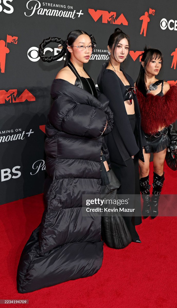 AUDREY WEARING A SLEEPING BAG LIKE MIRA ON THE RED CARPET I LOVE THESE WOMEN SO FREAKING MUCH