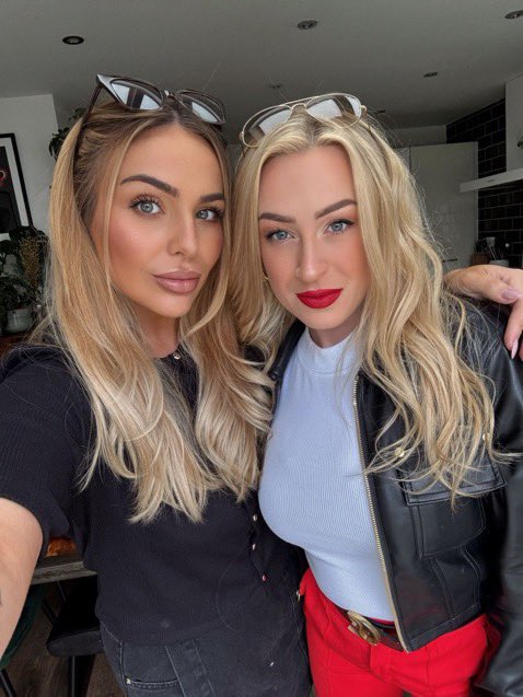 dora65223's tweet image. Who wants to be our new caged 🔐slave?