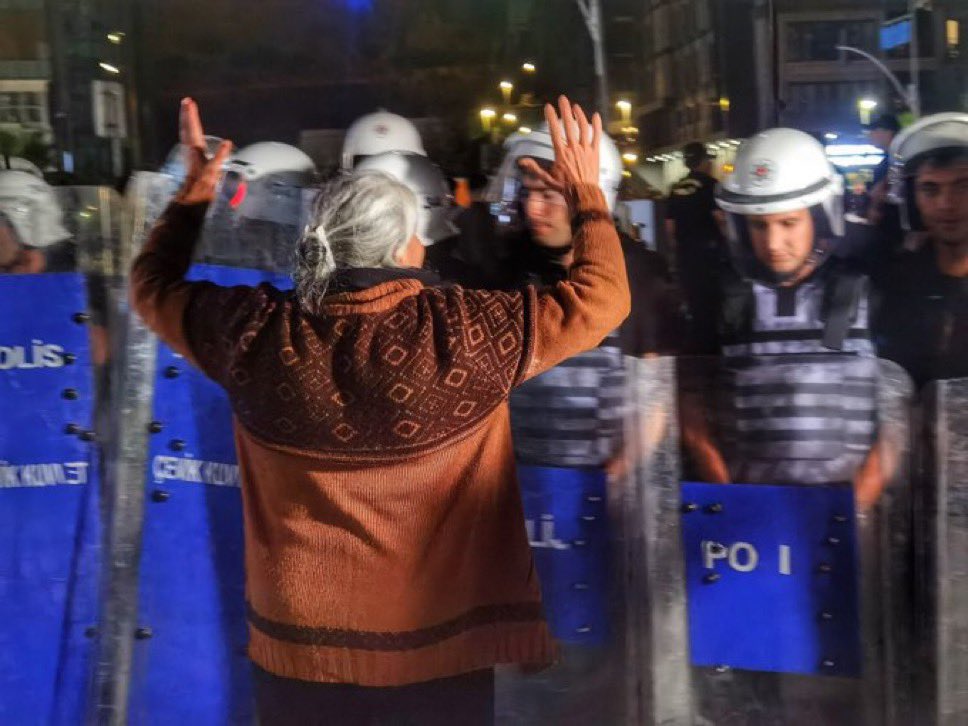Cesaret bulaşıcıdır.