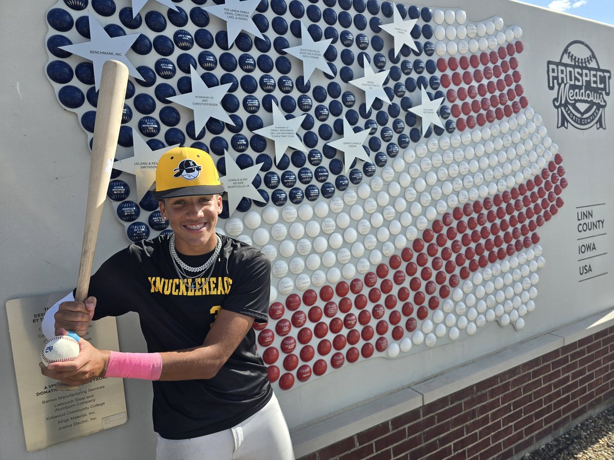 Coaches always talking about loving that multi sport kid!! Today That Kid Texton had his first fall baseball action and did <a href="/td35bollers/">Texton Bollers</a> things.  1st at bat a triple to the wall. 2ND at bat goes YARD with the wood bat. then follows it up with a double. Fun day on the diamond