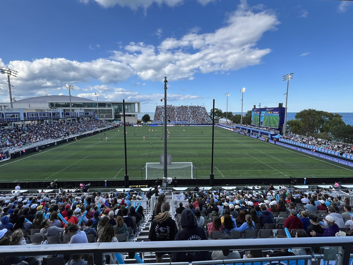 1-0 in the new home, congrats <a href="/theChicagoStars/">Chicago Stars FC</a>! 🏠💜
