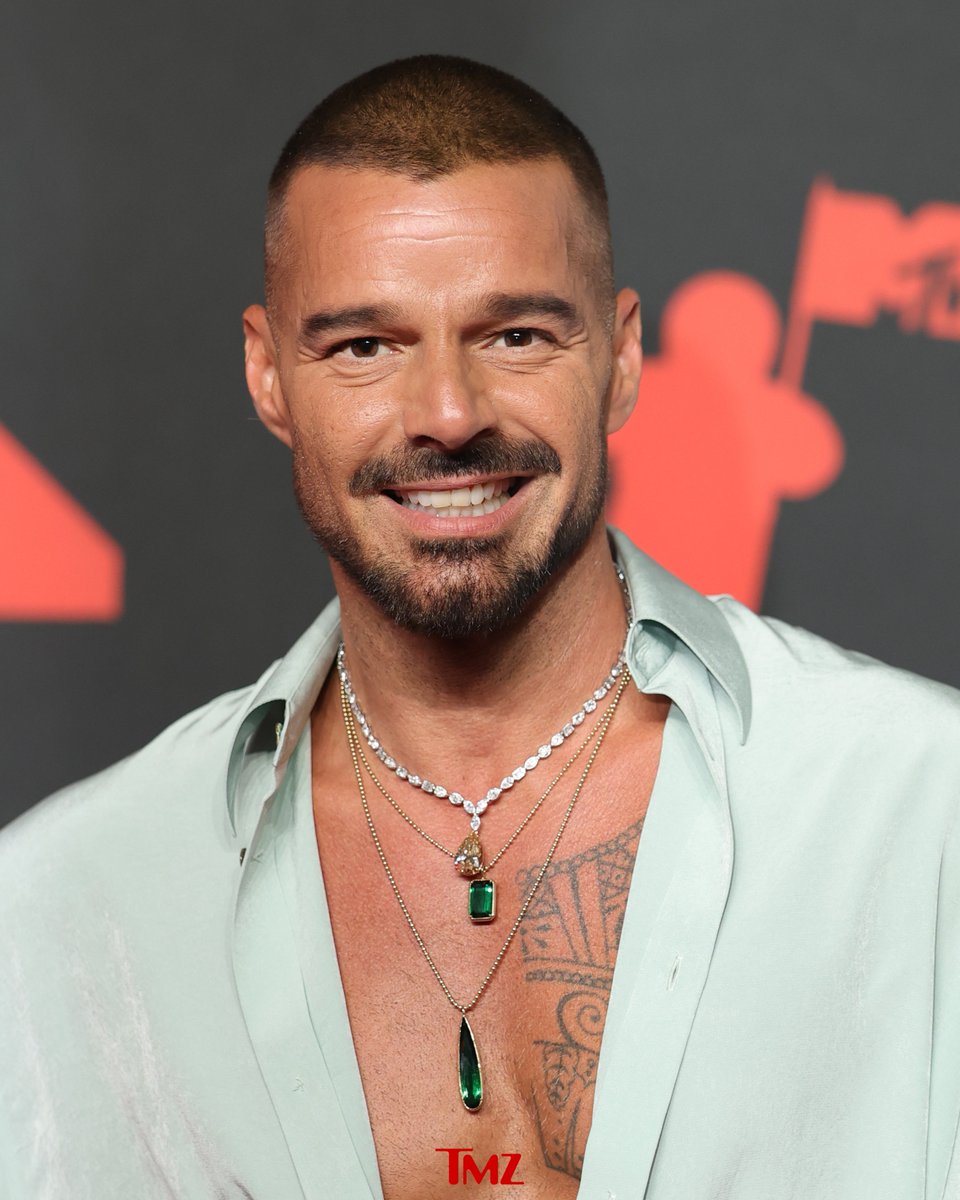 TMZ (@tmz) on Twitter photo Ricky Martin will receive the Latin Icon Award at tonight's MTV VMAs 🏆 Ricky Martin will receive the Latin Icon Award at tonight's MTV VMAs 🏆