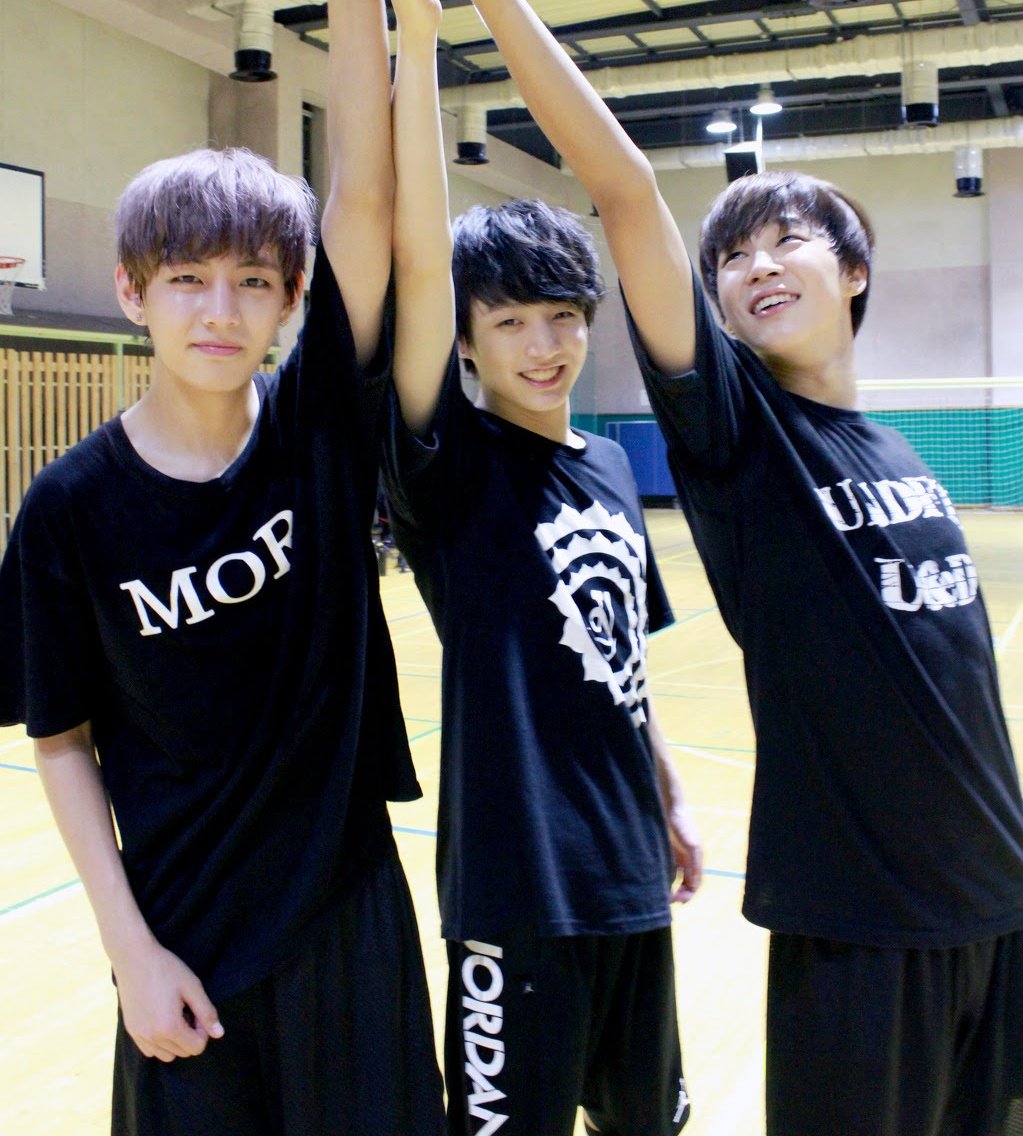 galactuxsope's tweet photo. O próximo cap de SIGILO sairá em breve, só lembrando que os vminkook da fic tem a carinha assim viu? Eles ainda são adolescentes.

Link: https://t.co/yWTg9vdhaH https://t.co/ph1gzscWIv