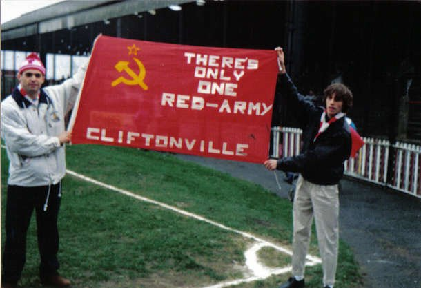 ultras_antifaa's tweet photo. 🇮🇪 Cliftonville FC is one of the football clubs in Ireland whose supporters are anti-fascist and anti-zionist. https://t.co/CCFBoZ4OPD