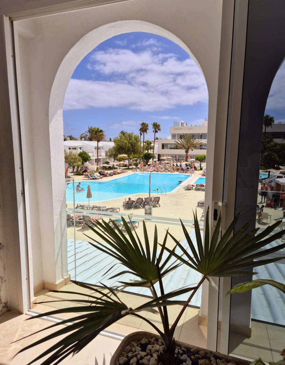 Wonderful day and view!
.... ..... .....  .....
#playaparkzensation #hotel4estrellas #hotelescanarias #hotels #Viajar #vision_world #wonder <a href="/Playaparkftv/">PlayaParkZENsation</a> #fuerteventura #Corralejo 
#travelling #viajar #canaryislands🌴 #loves_canarias #lovetraveling #visitfuerteventura #twitter