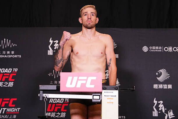 MMA__Sim's tweet photo. Coming up next, our featured prelim! A middleweight bout between #6 Mikey Muscles (3-3-1, -185, @portercohenmma) and Andrew Tate (1-0, +150, @enlitiner22) https://t.co/tStGPudFo4