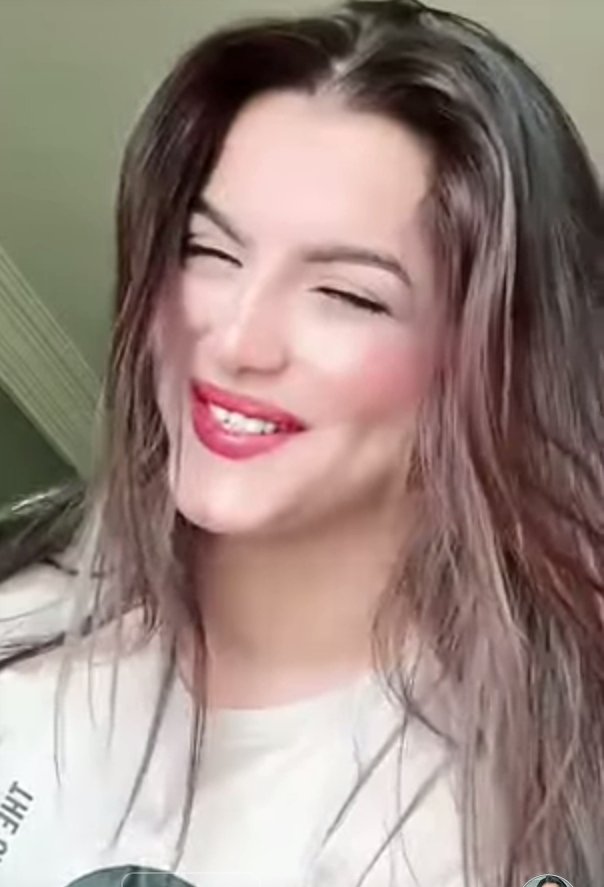 صباح الخير... صباح الضحكه الحلوه علي قلوبكم ياطيبين.