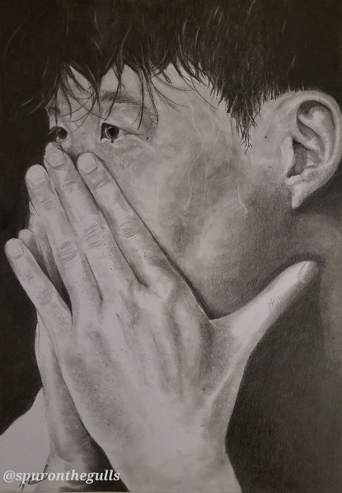 My new sketch is of the one and only <a href="/Sonny7/">Son Heung-min</a> former player,  captain, legend of <a href="/SpursOfficial/">Tottenham Hotspur</a> 
This took a while. I just couldn't bring myself to finish it.  
The sketch took 8 hrs to complete. 

I really hope you like, retweet, comment.  I love this sketch 
#sonny  #coys #thfc