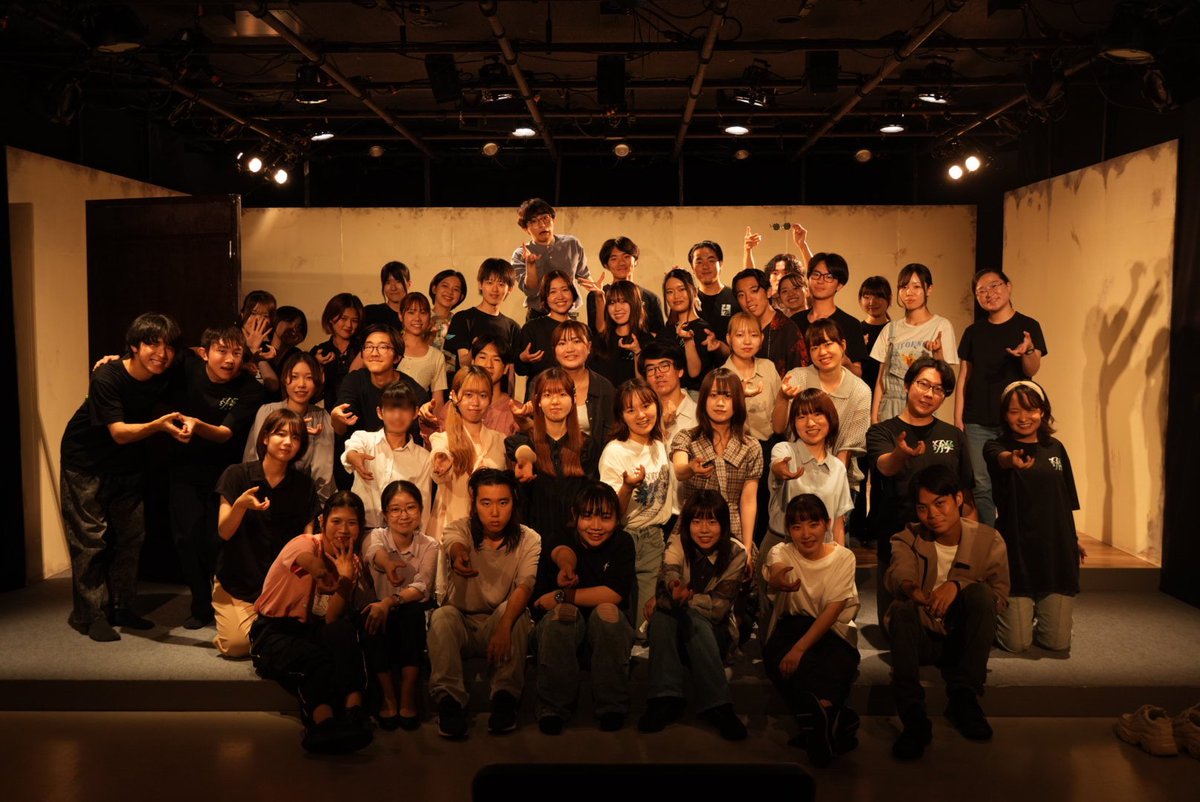 劇団くるめるシアター 第95回本公演
『HIDEOUT』

無事全ステージ終演いたしました🚪

ご観劇いただいた皆様、誠にありがとうございました！
ご感想はぜひ #HIDEOUT をつけてご投稿ください！

今後とも、劇団くるめるシアター41期をよろしくお願いいたします。

撮影:發見様