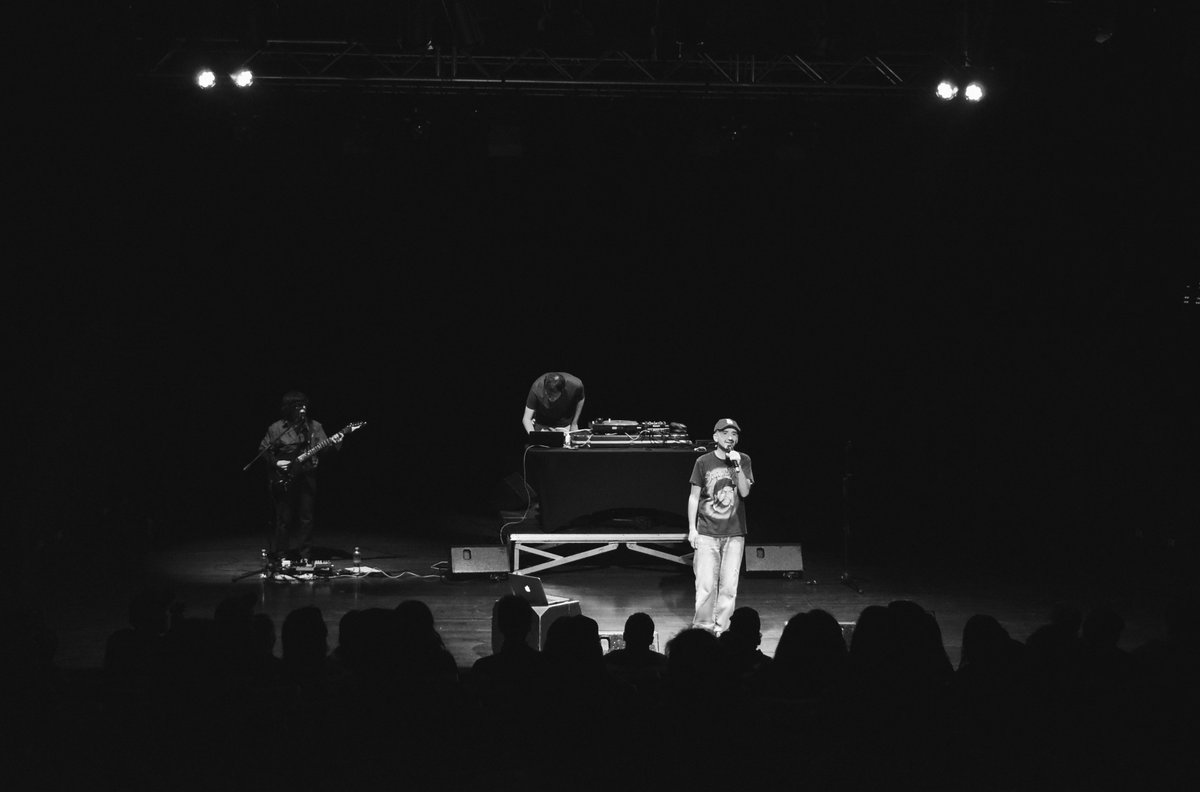 Desde el escenario en <a href="/centroGAM/">Centro GAM</a> , cerramos oficialmente la #ResidenciaTrenzando 2025 🚂

Agradecemos a todos quienes participaron e hicieron posible esto, y a quienes asistieron al concierto🫶

Esperamos encontrarnos el próximo año! 🫰