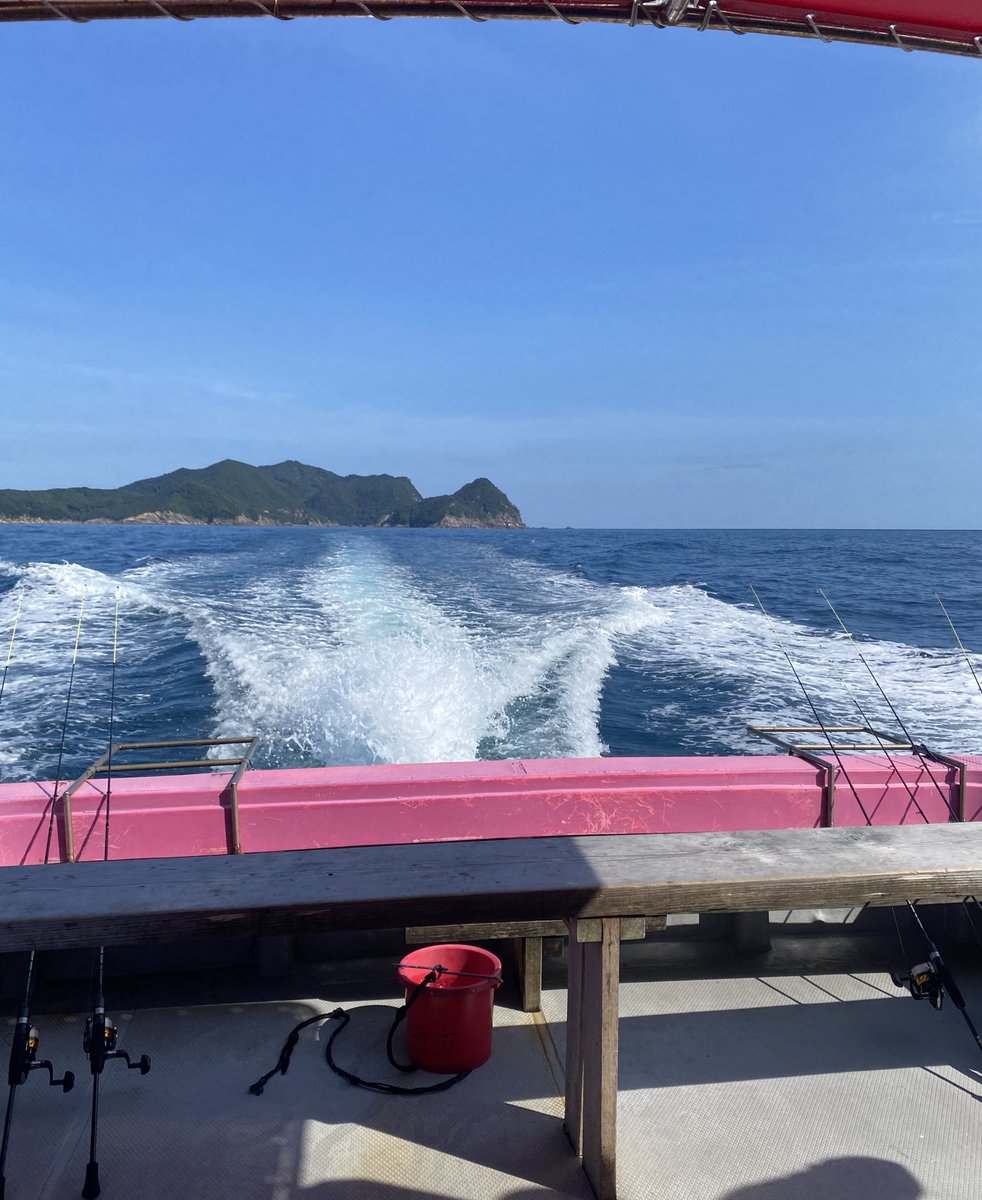 海で泳いで釣りもして、、
最高だったな、、、2日前に戻りたい😭
仕事しんどすぎ😭