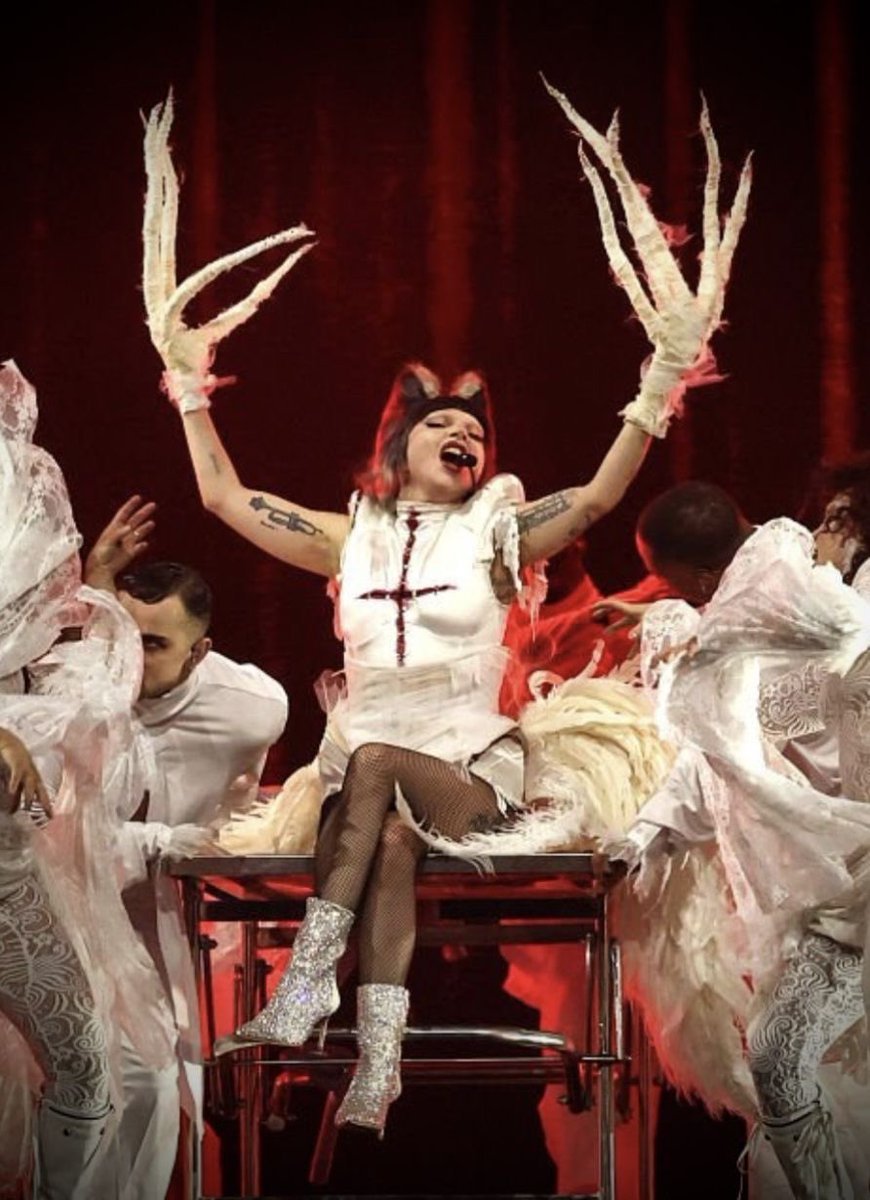 JeffsMayhem's tweet image. After the performance at #VMAs I noticed some lyrics in The Dead Dance, that might fit into the Mayhem storyline