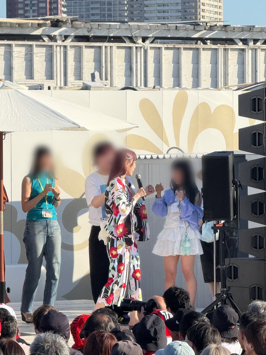 カラオケ大会でアイナちゃんが娘を呼んでくれて2人で嬉しすぎてパニック🫨私の立っている位置が悪すぎてほぼ機材とかぶってたので、どなた様かお写真写り込みありましたらDMで送っていただけると嬉しいです🙏よろしくお願いします🙇‍♀️
#アイナ荘引越し記念パーティー 
#アイナジエンド
#アイナ荘イベント