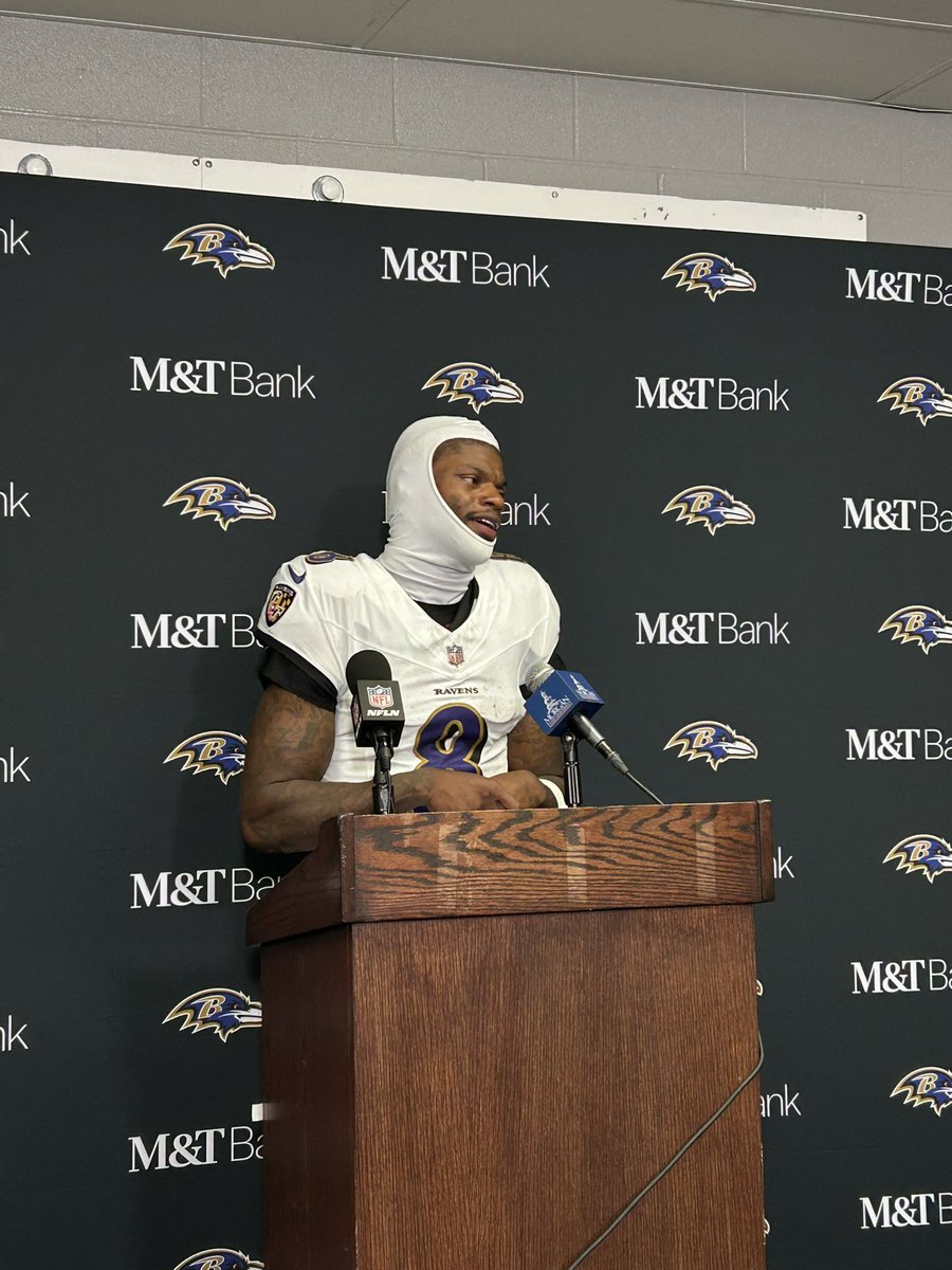 JCTSports's tweet photo. Lamar Jackson said he was cramping; otherwise he would’ve pushed John Harbaugh to go for it on fourth-and-3 in Ravens territory late in the fourth quarter https://t.co/GSdcO1sTha