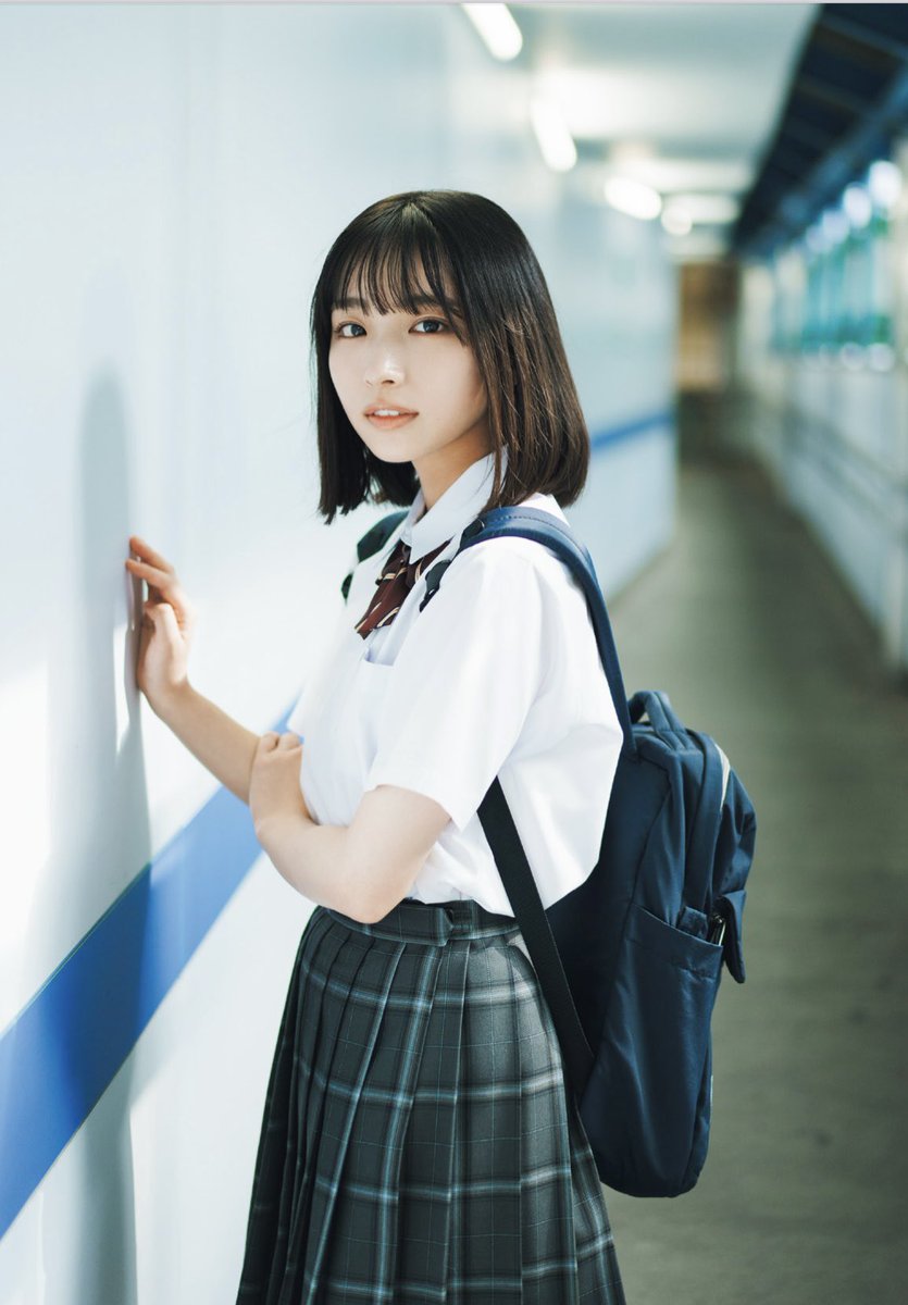 大野愛実
𝐁.𝐋.𝐓. 𝐒𝐔𝐌𝐌𝐄𝐑 𝐂𝐀𝐍𝐃𝐘 𝟐𝟎𝟐𝟓

スタイリングしてます
サマキャン撮ってると
夏が来た　って毎年思う。
サマーだし
ただ天真爛漫なだけじゃなく
頭の回転もとても早い
ぜひお手に取って見てください

#大野愛実